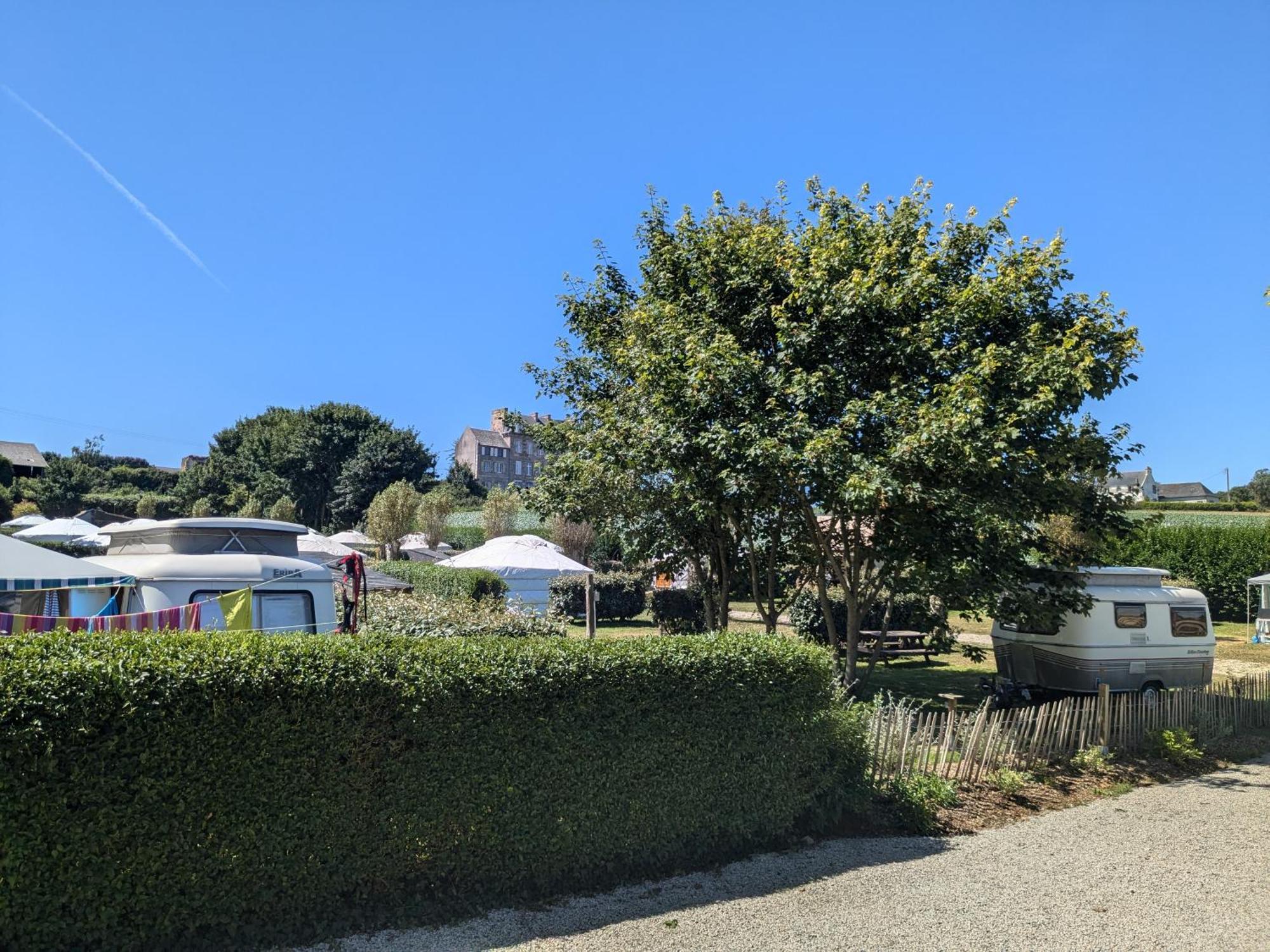 Camping Kerlaudy Mer Et Yourtes Plouénan Exterior photo