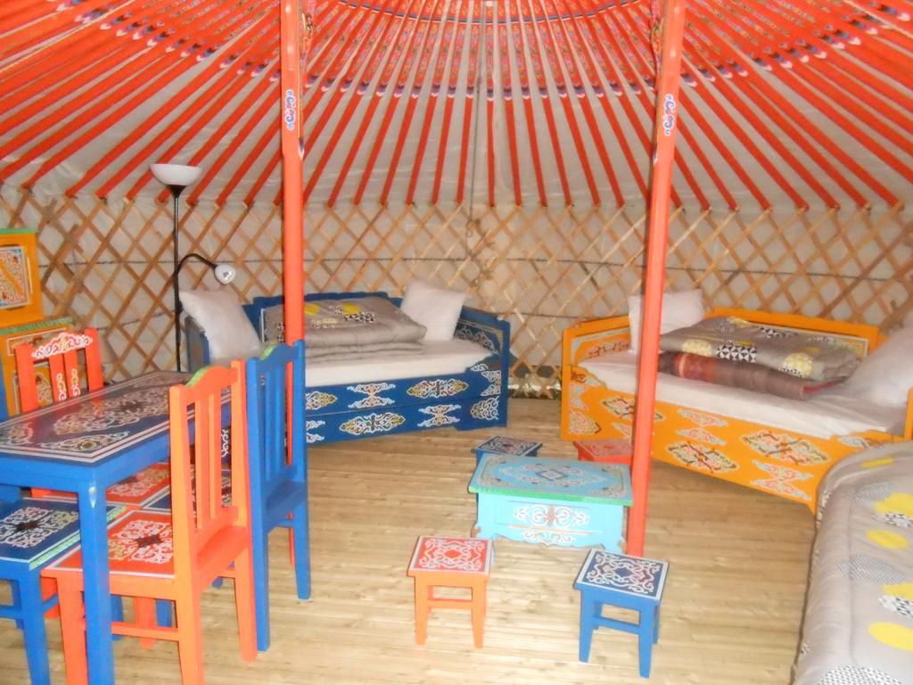 Camping Kerlaudy Mer Et Yourtes Plouénan Exterior photo