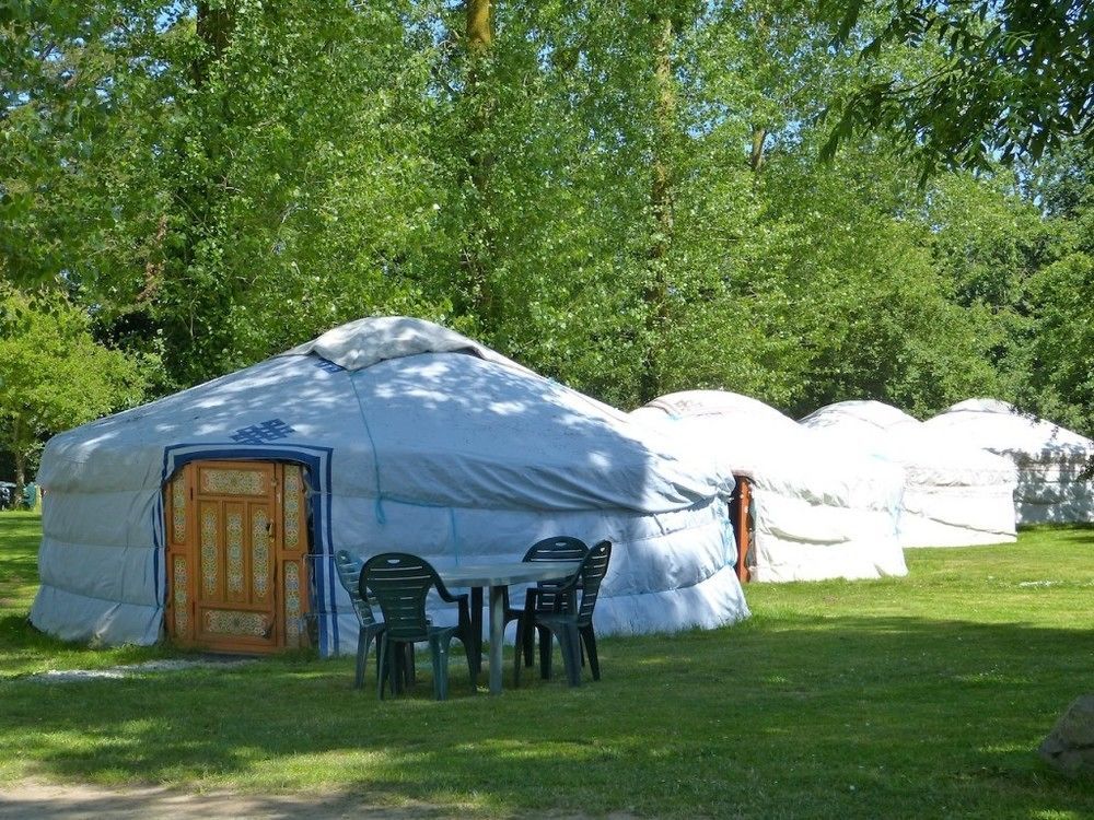 Camping Kerlaudy Mer Et Yourtes Plouénan Exterior photo